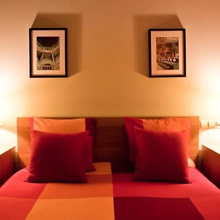 Central Suites Apartment Girona